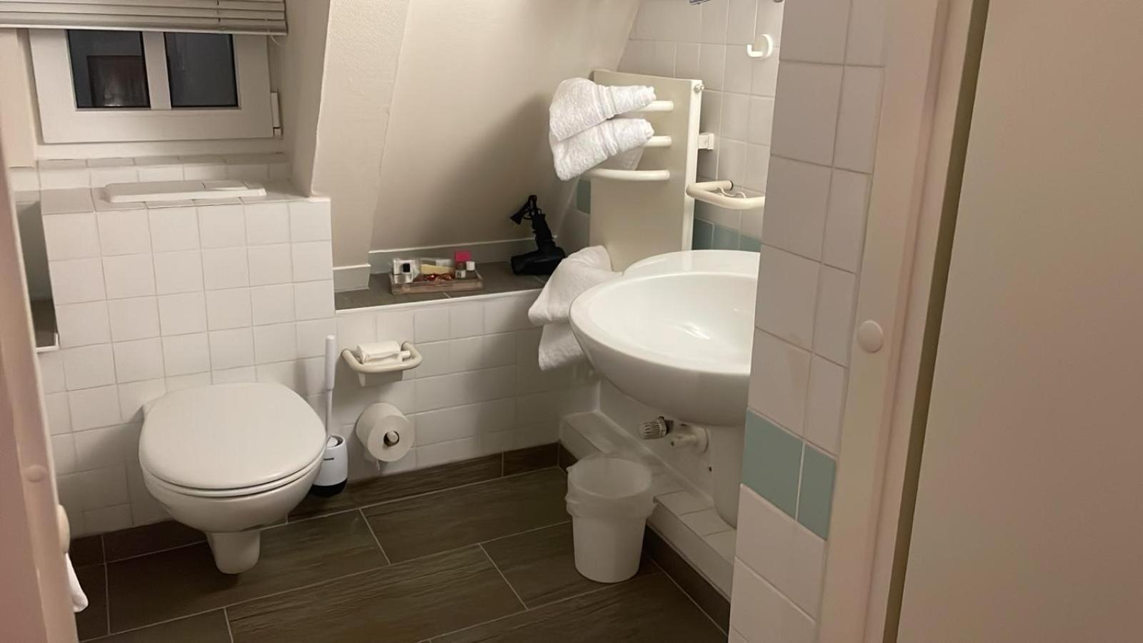 Hotel Restaurant Altes Badhaus Eberbach  Bagian luar foto