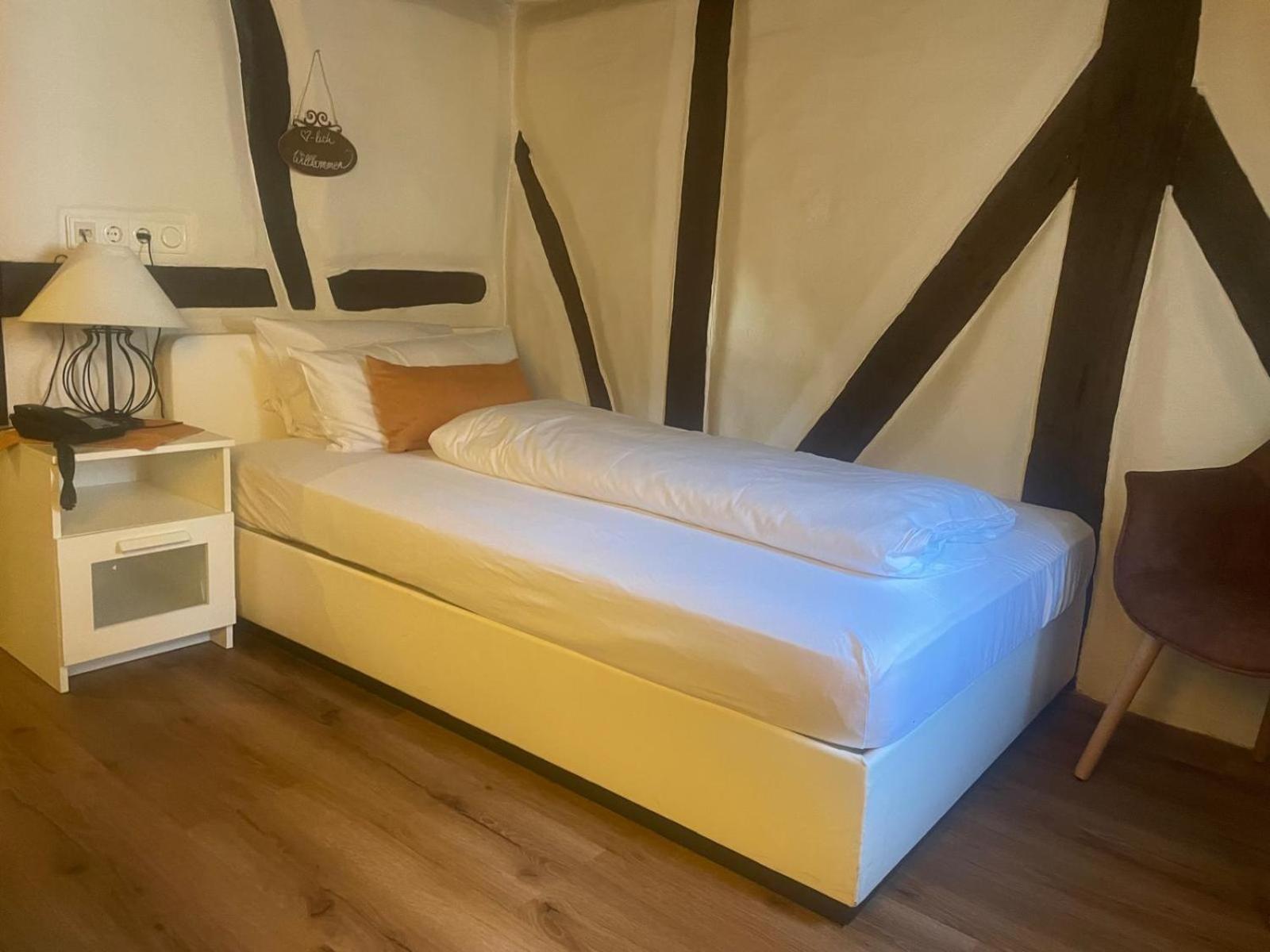 Hotel Restaurant Altes Badhaus Eberbach  Bagian luar foto