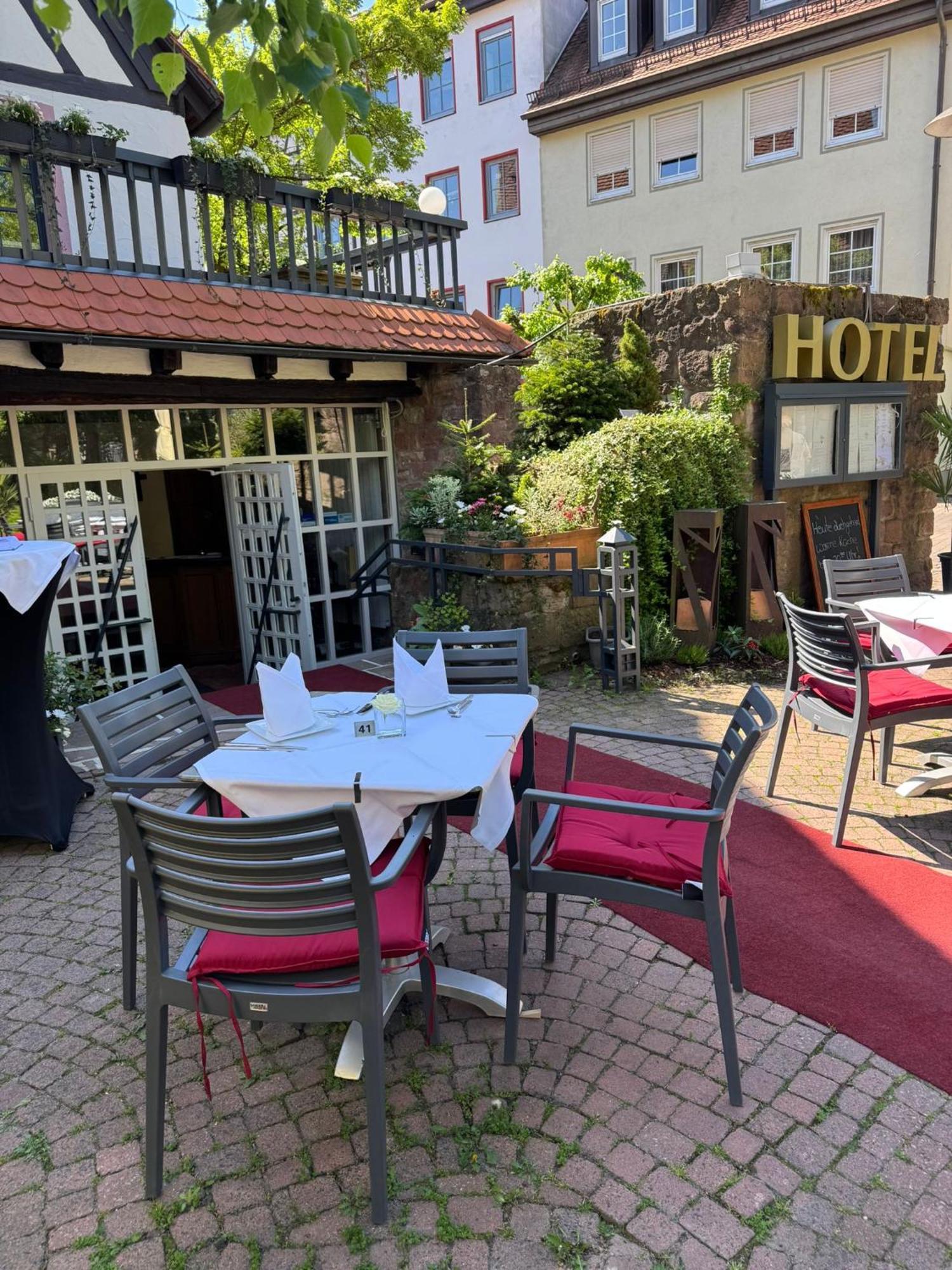 Hotel Restaurant Altes Badhaus Eberbach  Bagian luar foto